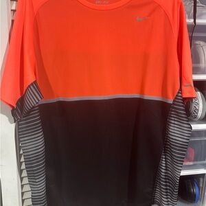 Brand New! XL Nike Dri-FIT Pink and Black Running Athletic Shirt